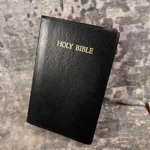 Vtg Holy Bible NKJV 1982 Old New Testaments Thomas Nelson  Black Gold Gilt
